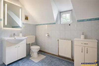 Vila traditionala, cu domeniu de 5.025 mp, pe aripa Cetatii Medievale Brasov - foto 10