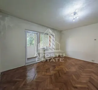Apartament de vanzare cu 3 camere, 2 bai, 2 balcoane, zona Aradului - Timisoara