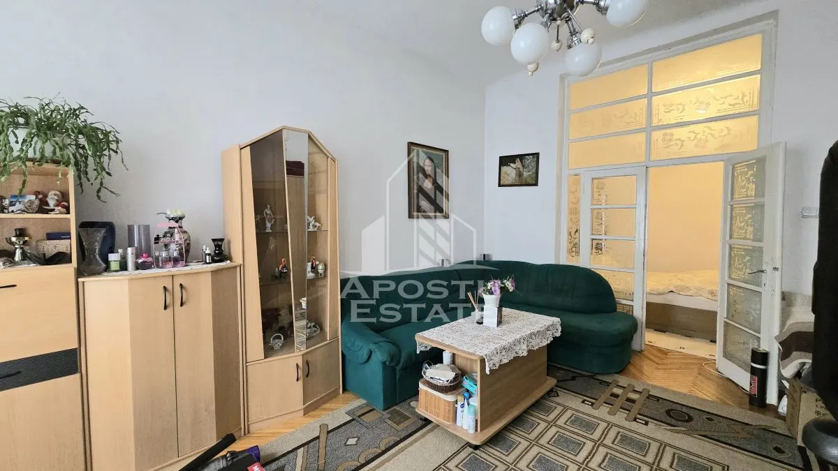 Casa de vanzare, 7 camere si 4 bai, comision 0, zona Odobescu - foto 1