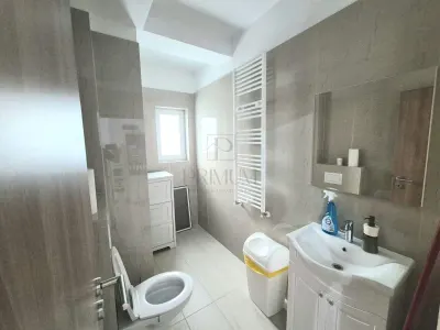 Spatiu birouri 4 camere cladire noua  etaj 2 - Complexul Studentesc - foto 3