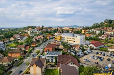Vila cu potential de pensiune,2 garaje,teren 1.080 mp,strada Marasesti, Brasov - foto 4