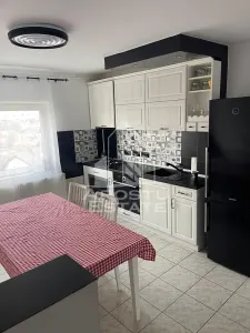 Apartament 2 camere, decomandat, centrala proprie, renovat, Freidorf. - Timisoara