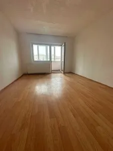 Central apartament 2 camere decomandat - Brasov