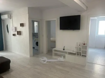 Apartament 3 camere Cug Pepiniera Tudor Neculai, etaj 1, baie cu geam, liber - Iasi