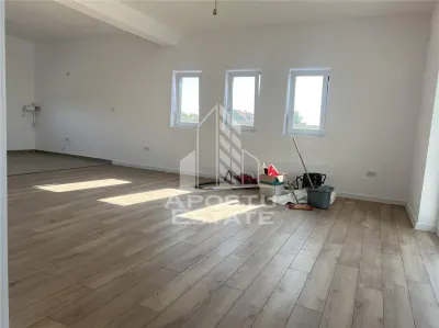 Casa individuala cu 4 camere, teren de 500mp, in Sacalaz - foto 2