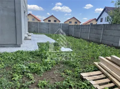 Duplex P+ E, cu 3 camere, in Sanandrei - foto 9