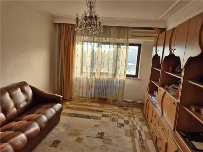 Apartament cu 3 camere, 78 mp, decomandat, 2 bai - zona Pacurari - Iasi