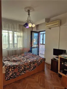 Apartament cu 3 camere 78 mp decomandat 2 bai - zona Pacurari - foto 2