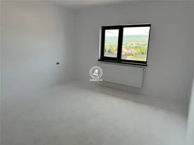 Casa de vanzare 4 camere, Tomesti - Iasi - foto 7