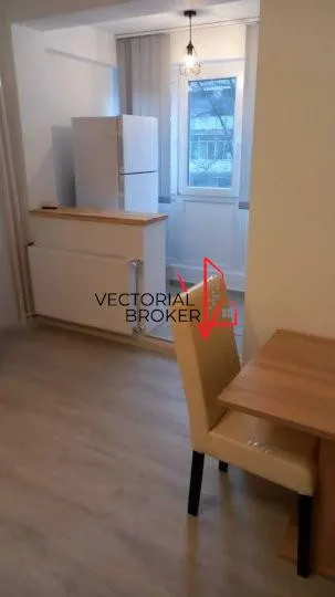 Garsoniera renovata, mobilata, et.3, libera, Basarabia- Costin Georgian - foto 4
