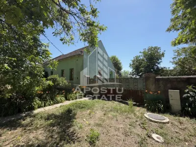Casa + constructie moderna,de vanzare,2 locuinte,teren 2298 mp Giulvaz - Giulvaz