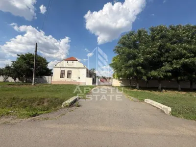 Casa de vanzare in Sandra, 5755 mp, teren, acoperis nou - Sandra