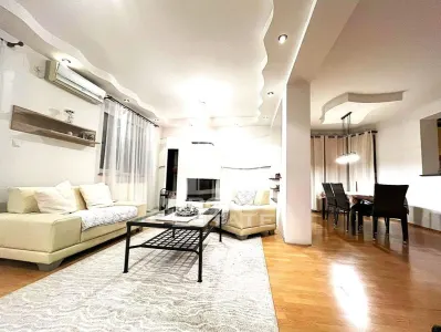 Casa individuala cu 6 camere, 3 bai, garaj, teren 500 mp si 2 fronturi - foto 3