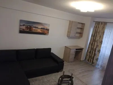 Apartament cu 2 camere decomandat de închiriat – Tătărași, Ciric, loc de parcare - foto 3