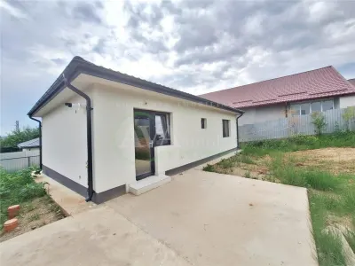 Casa noua din caramida, 80 mp utili – Hemeiusi | Teren 375 mp - foto 2