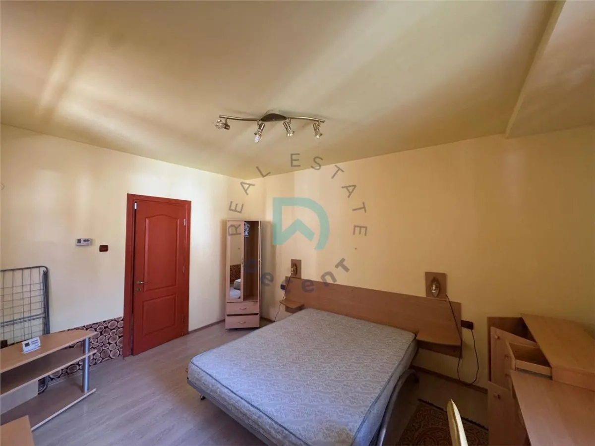 Garsoniera in casa De Mijloc, Brasov. - foto 17