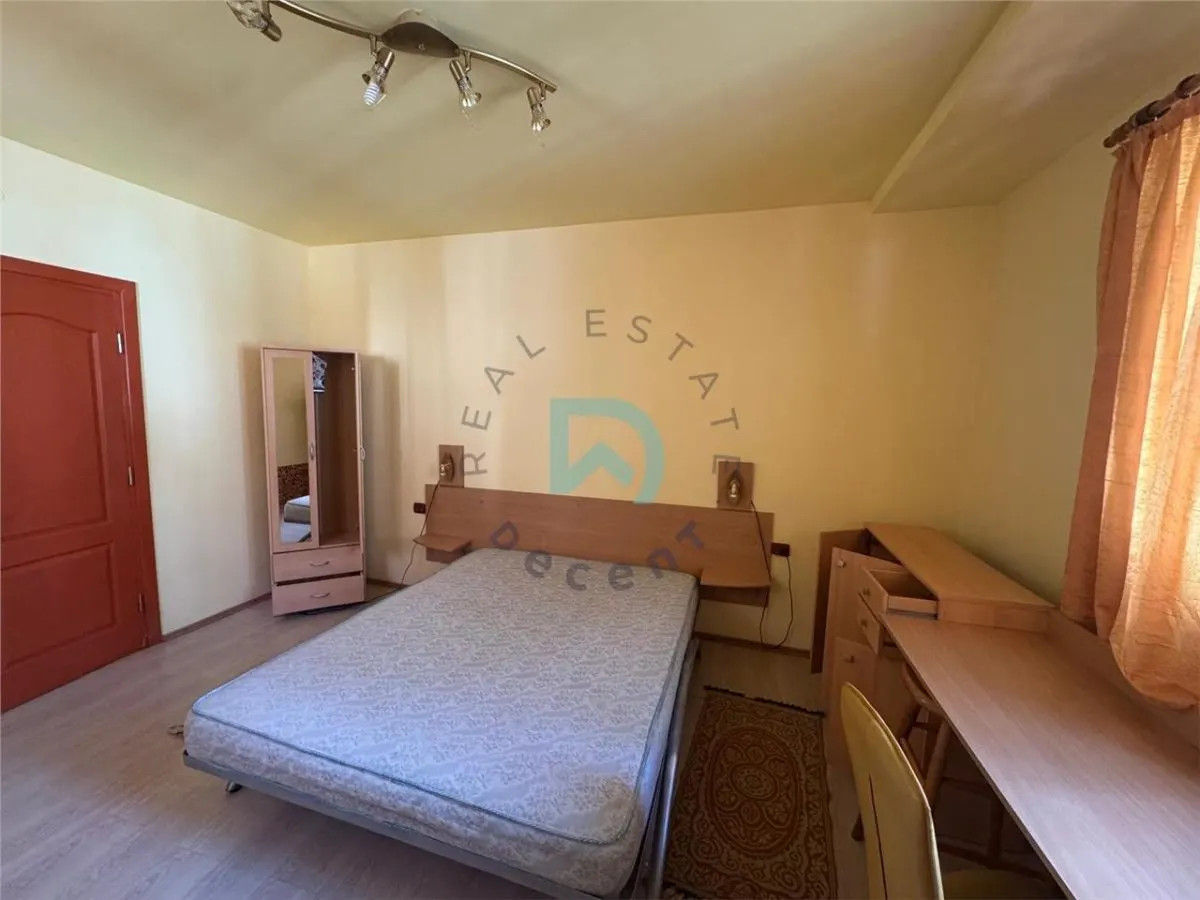 Garsoniera in casa De Mijloc, Brasov. - foto 19