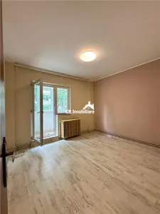 Apartament 4 camere Democratiei/ Centrala Proprie - foto 2