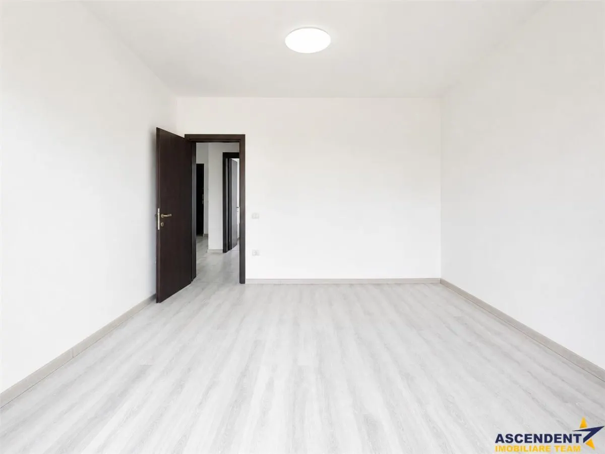 Rezidenta simpla,eleganta,terasa insorita, priveliste,confort termic,parcare, Sanpetru,Brasov - foto 12