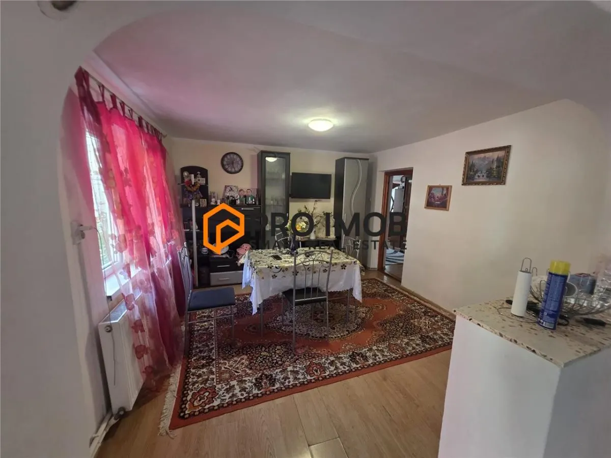 Casa tip parter cu spatiu comercial zona Brailei-Focsani - foto 1