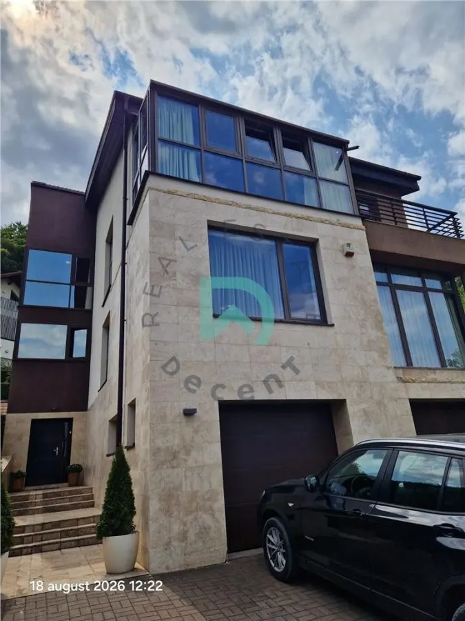 Vila de inchiriat, 7 camere, Green Valley, Brasov - foto 1