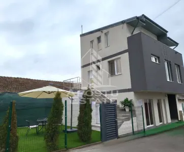 Casa cu 4 camere,  la cheie, lux, 110mp, 2 parcari, an 2020, in Deva - Deva