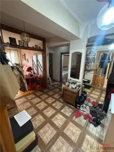Ap 4 cam, str Mihail Kogalniceanu, bloc vila,88 mp utili, et 3/3 - foto 2
