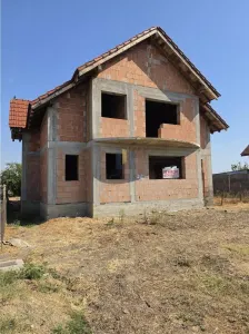 Casa parter si etaj la rosu ,Recas - foto 7