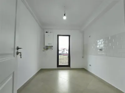 Capat CUG 2 camere D + curte 40 mp + parcare Lunca Cetatuii - foto 4