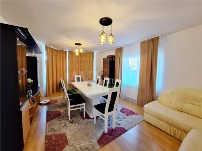 Casa 4 camere, 3 dormitoare, foisor si garaj | Teren 500 mp– Zona CFR - Bacau