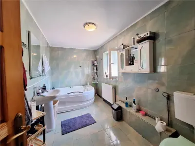 Casa 4 camere, 3 dormitoare, foisor si garaj | Teren 500 mp– Zona CFR - foto 8