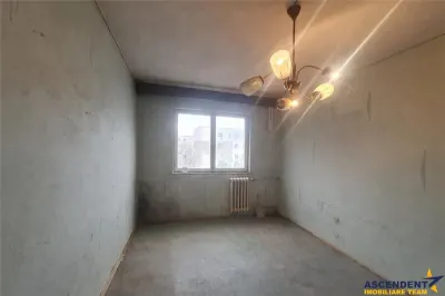 Cartierul Florilor, imobil renovabil, etaj intermediar, zona linistita, Brasov - foto 4