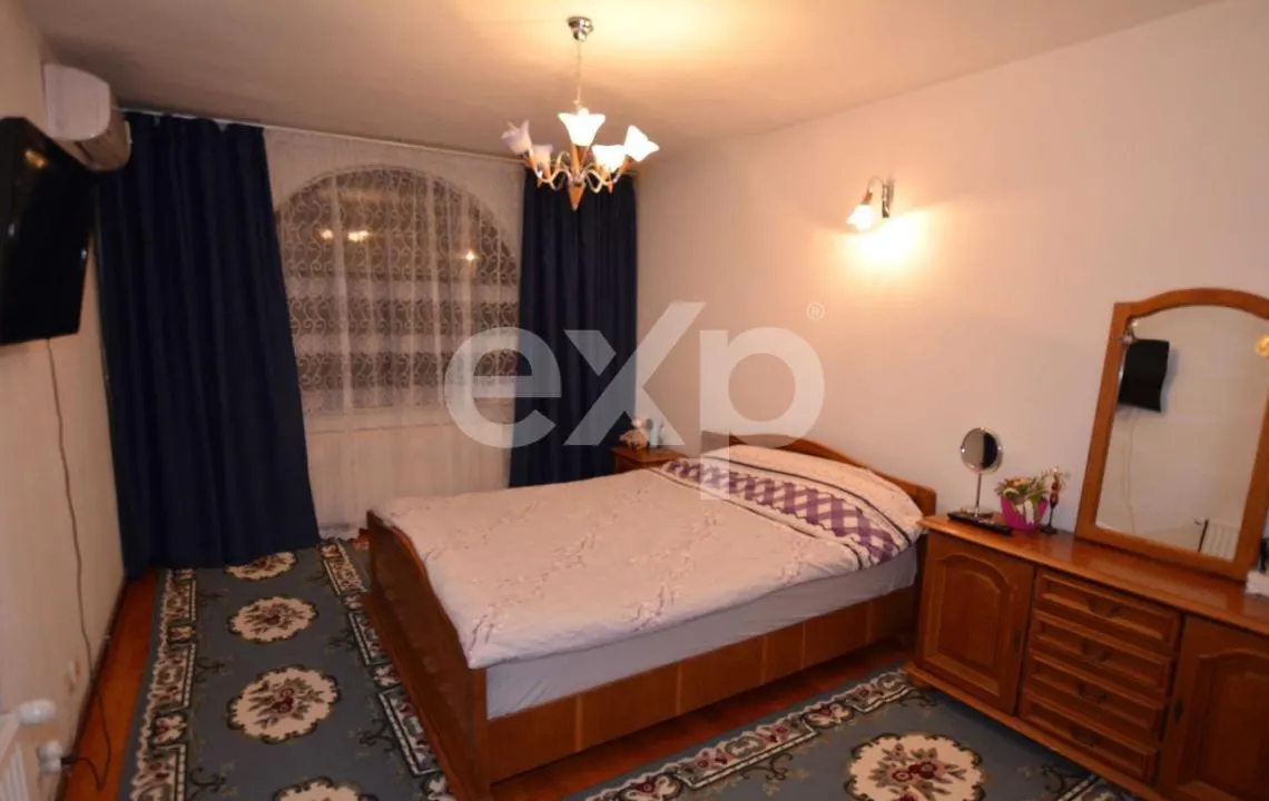 Vilă Exclusivistă cu Terasă și Curte Generoasă în Găvana, Pitești - foto 5