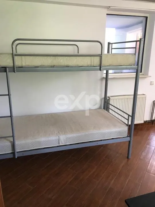 De inchiriat vila in Pitești zona Teilor ideala pentru grupuri de lucru - foto 1