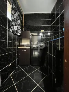 Vanzare 2 camere mobilat si utilat modern parter central Gaesti - foto 8