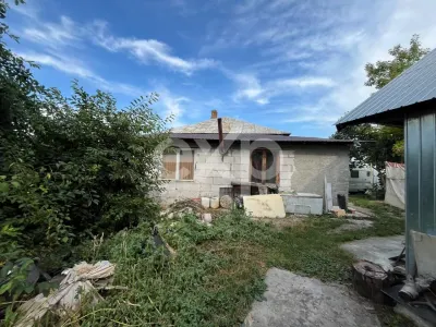 Casa cu 3 camere + teren 567 mp pe Nicolae Balcescu in Gaesti - Gaesti