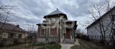 Vilă interbelică | Str. Căpitan Andreescu Ion | 250 mp utili | Teren 740 mp - Targoviste