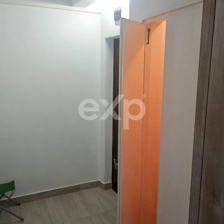 Vânzare apartament 2 camere  Central - foto 8