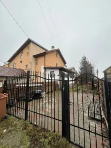 Apartament 110 mp, vilă, curte proprie, 3 camere, parcare, Plopii Fără Soț – Bucium - foto 5