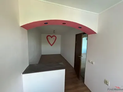 Apartament cu 3 camere, de vanzare, zona sud, scoala 8 - foto 7