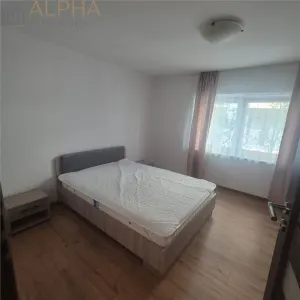 DE INCHIRIAT IN EXCLUSIVITATE – APARTAMENT 3 CAMERE  – ZONA C.R. VIVU, BISTRITA, JUD BN - foto 4