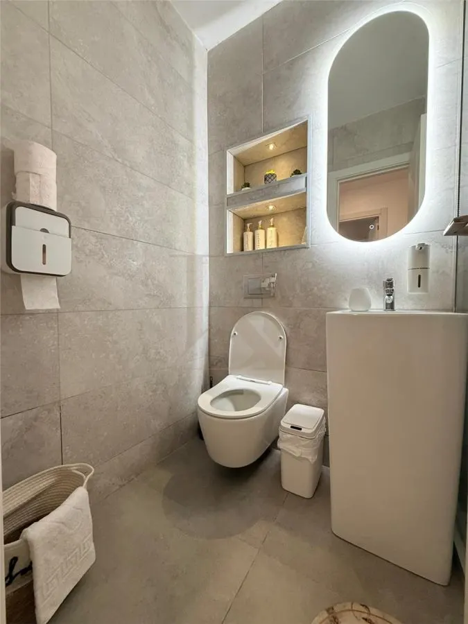 Prima Inchiriere! Centru Hala Centrala , 2 camere , totul nou ! - foto 8