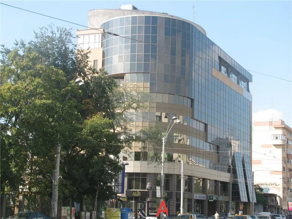 Inchiriere birouri - Uzinexport Business Center - 150 mp si 600 mp - foto 1