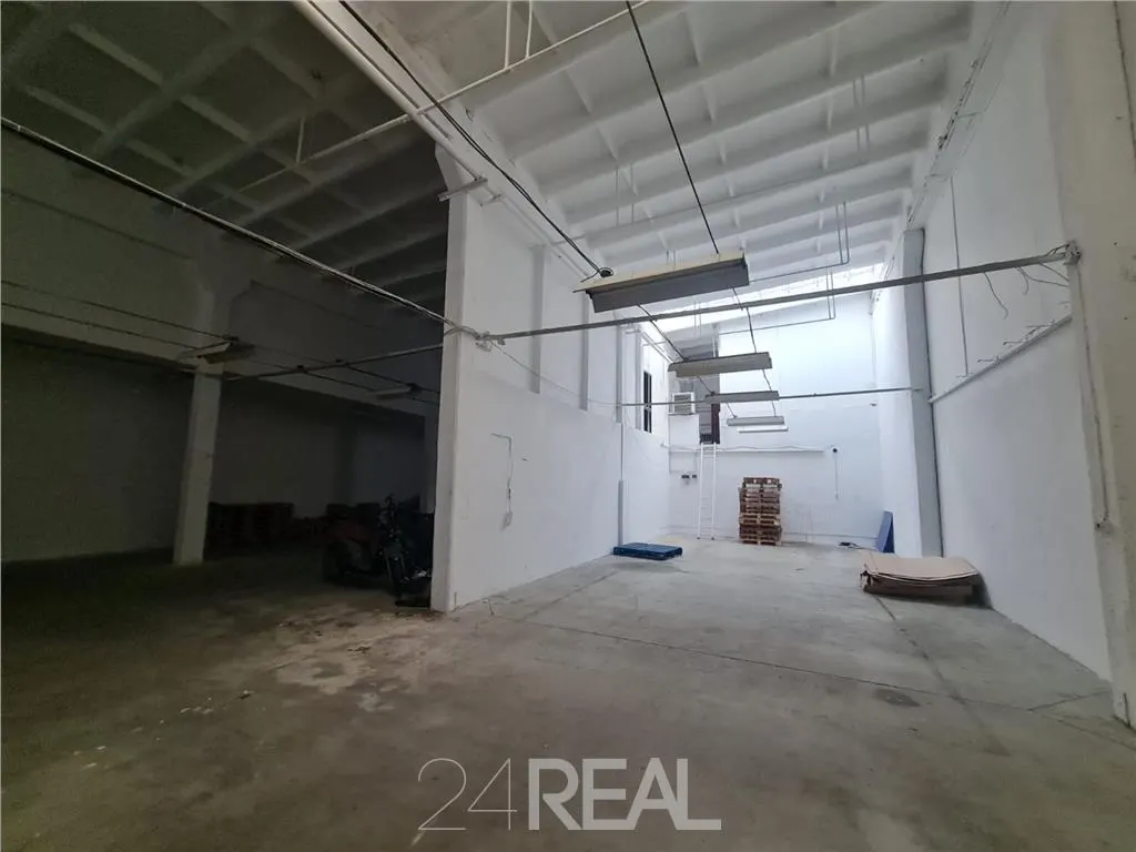 Inchiriere spatii productie sau depozitare de la 590 mp - foto 2