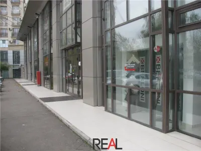 Spatiu pretabil showroom/birouri - mezanin- Bulevardul Unirii - Bucuresti