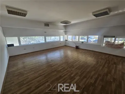 Inchiriere spatiu depozitare/showroom - foto 5