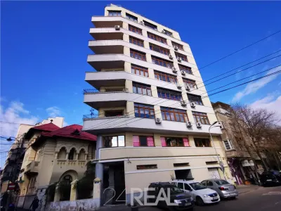Inchiriere apartament si terasa, in strada Toamnei - Bucuresti