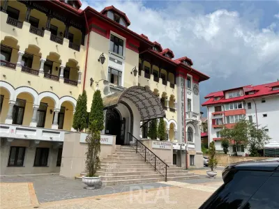 Hotel de vanzare in Predeal potrivit pentru investitie - Predeal
