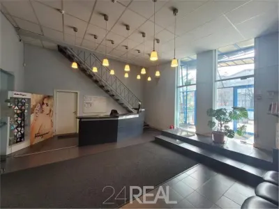 Inchiriere Vila pretabil spatiu birouri sau clinica - 1582 mp - Bucuresti