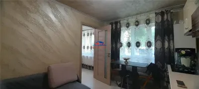 Apartament in Onesti 0742 801 1223, parter str Venus - foto 4